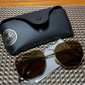 HEXAGONAL FLAT LENSES